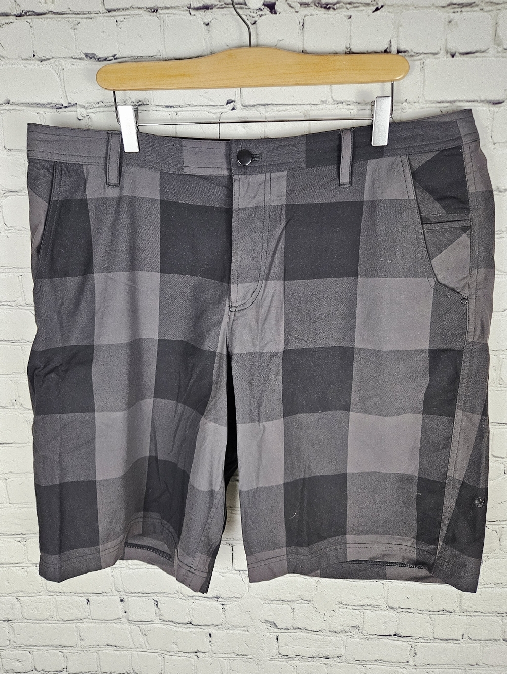 LULULEMON | Commission plaid stretch shorts